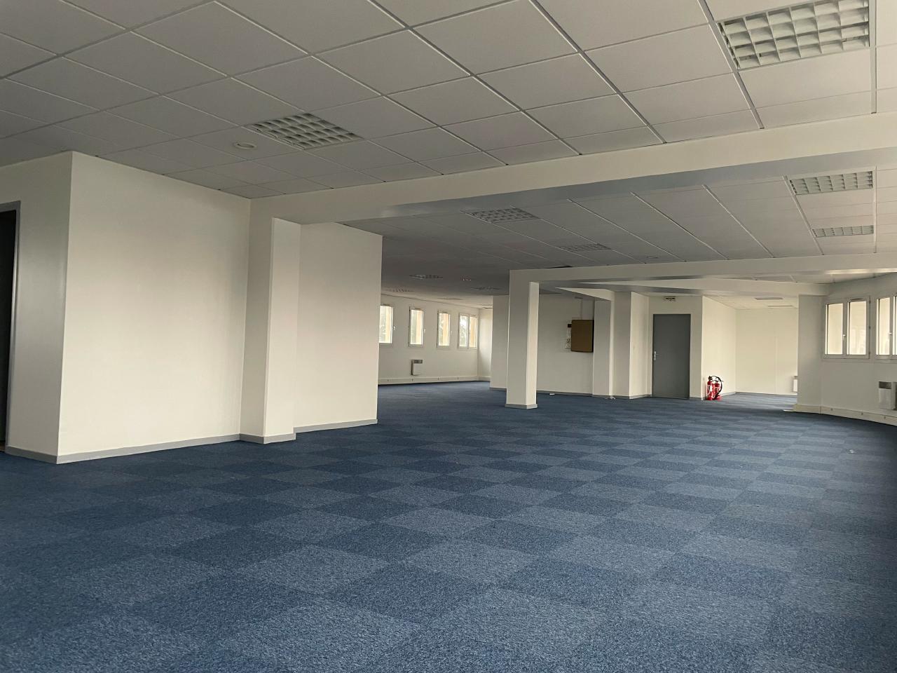 Bureau Fleury-les-Aubrais 104m² Location bureau Fleury-les-Aubrais Loiret OLBUR2119953 0